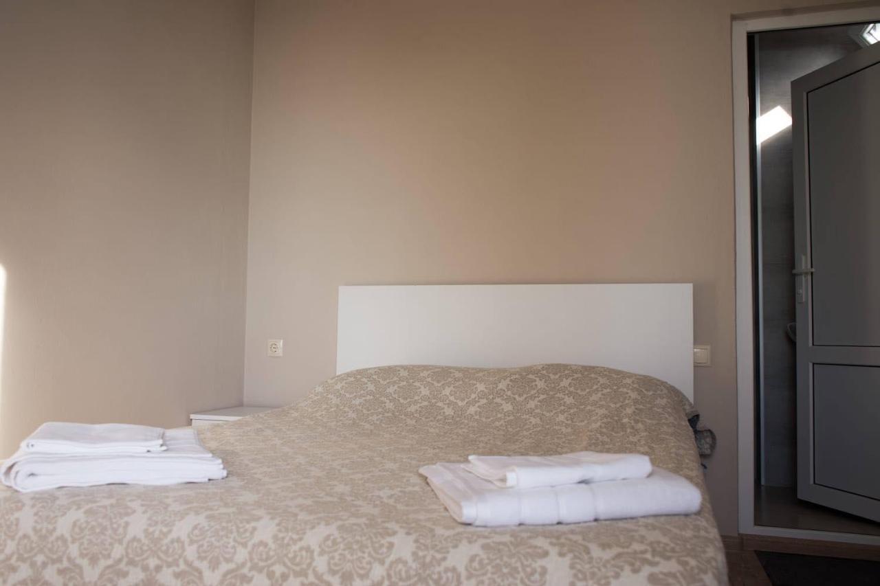 גוניו Nira Hotel מראה חיצוני תמונה