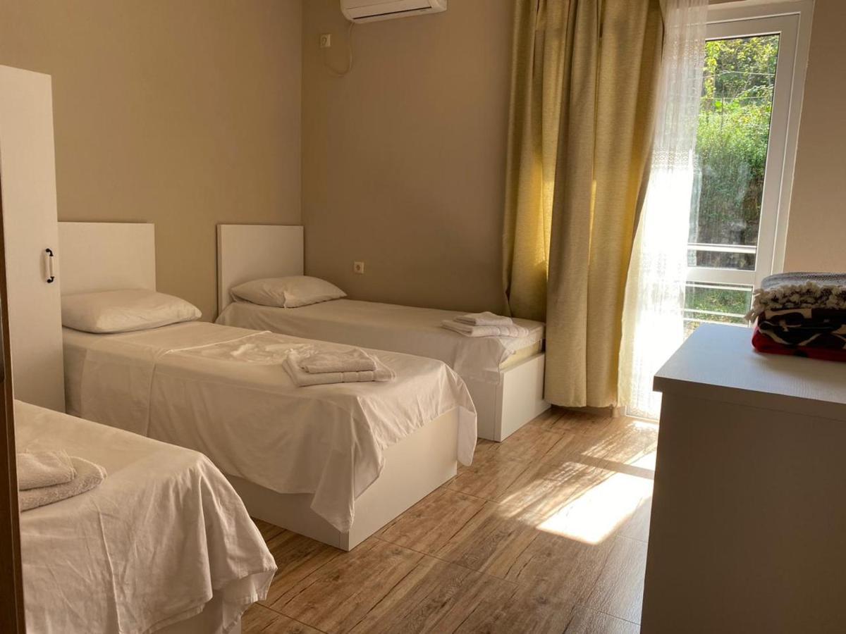 גוניו Nira Hotel מראה חיצוני תמונה