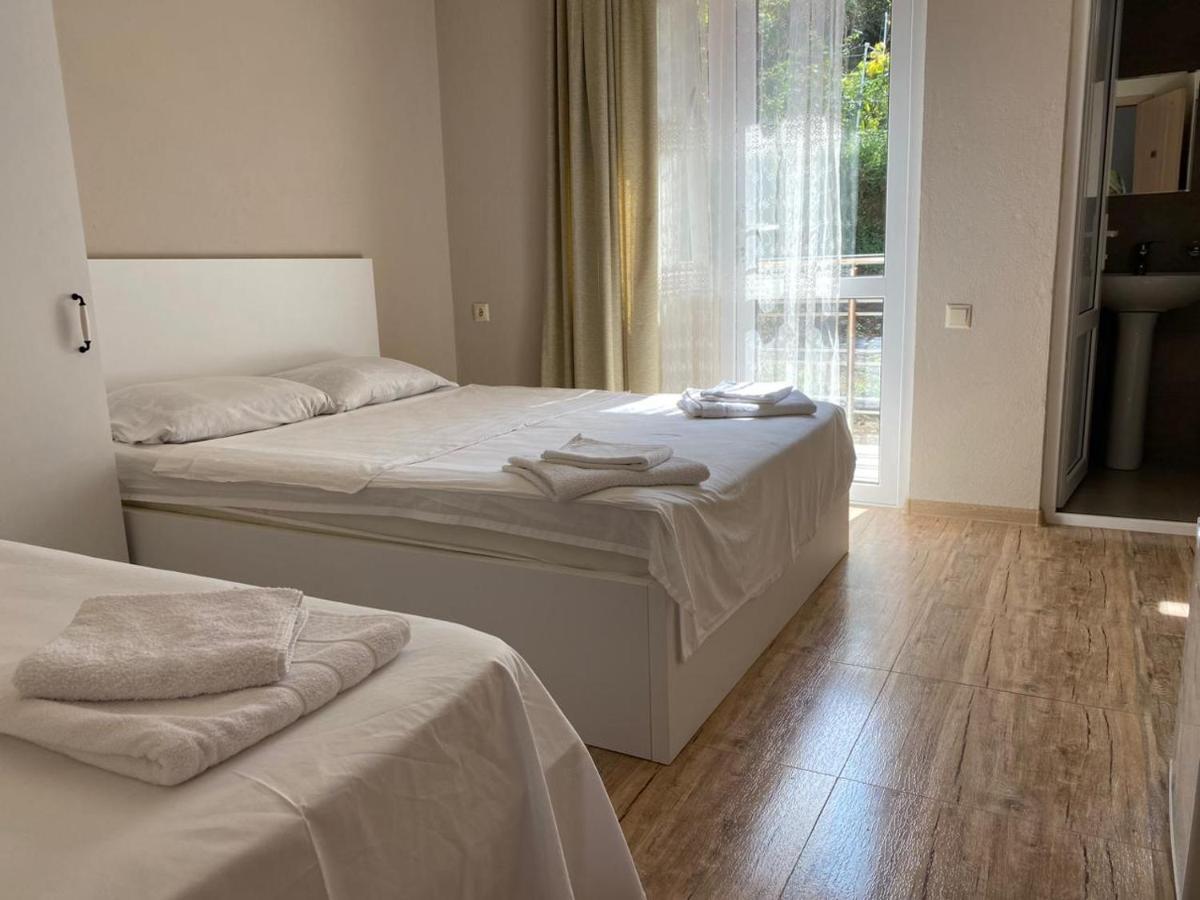 גוניו Nira Hotel מראה חיצוני תמונה