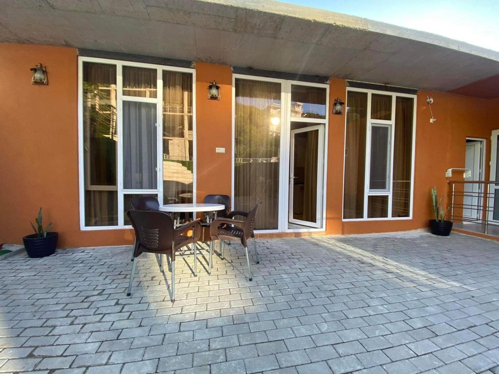 גוניו Nira Hotel מראה חיצוני תמונה
