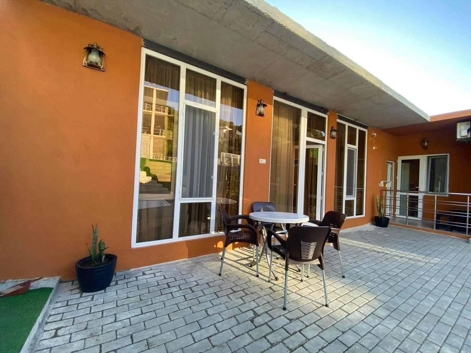 גוניו Nira Hotel מראה חיצוני תמונה